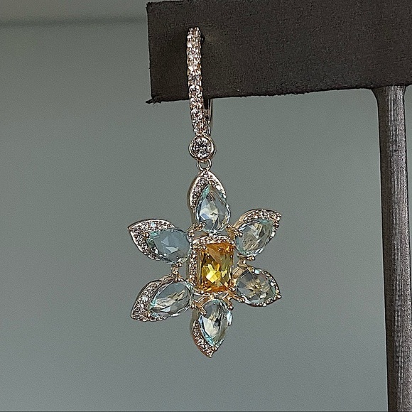 Sayabling Cushion Cut Yellow lab Sapphire Daisy Flower Earrings - Picture 14 of 16